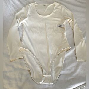Long Sleeve Bodysuits Cream and Black Size L